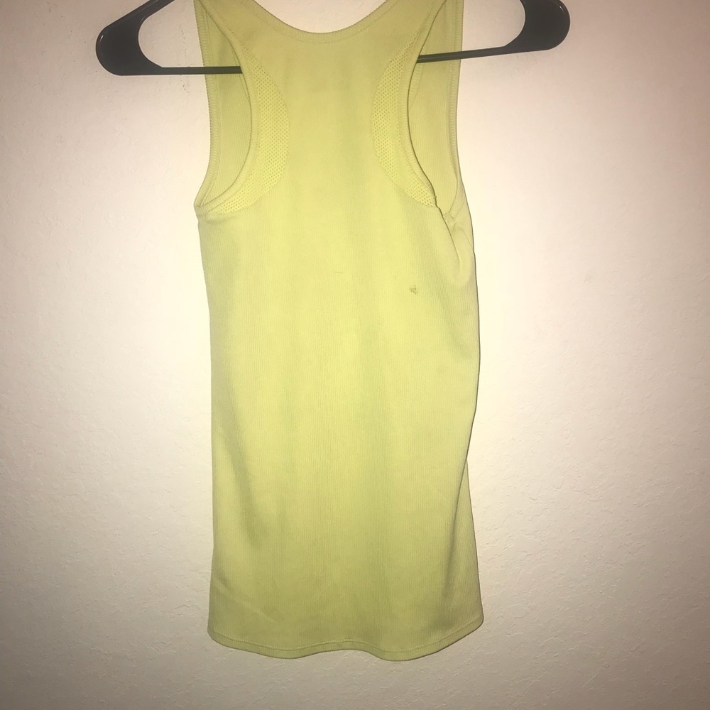 Underarmour Ribbed Tank - Picture 2 of 3